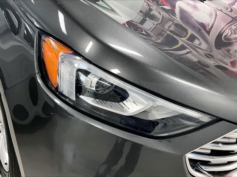 Used 2020 Ford Edge SEL image 29
