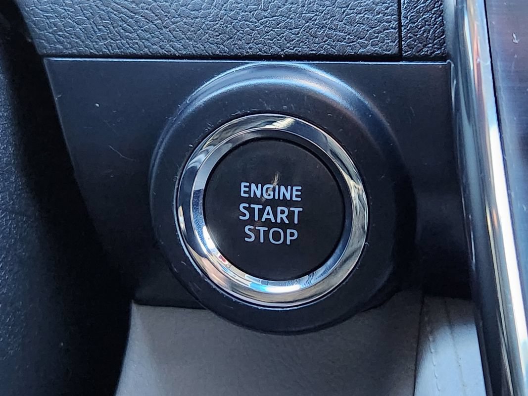 Used 2013 Toyota Camry XLE FWD image 25