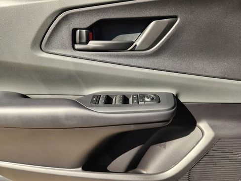 New 2026 Toyota Prius LE image 17