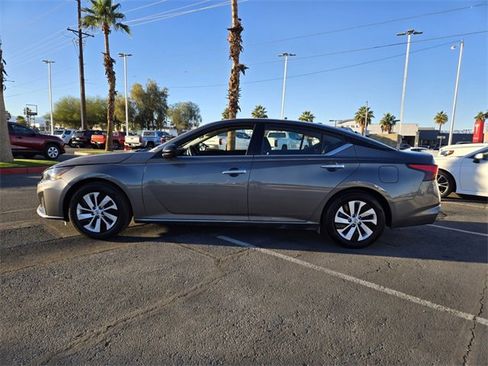Used 2025 Nissan Altima 2.5 S image 6