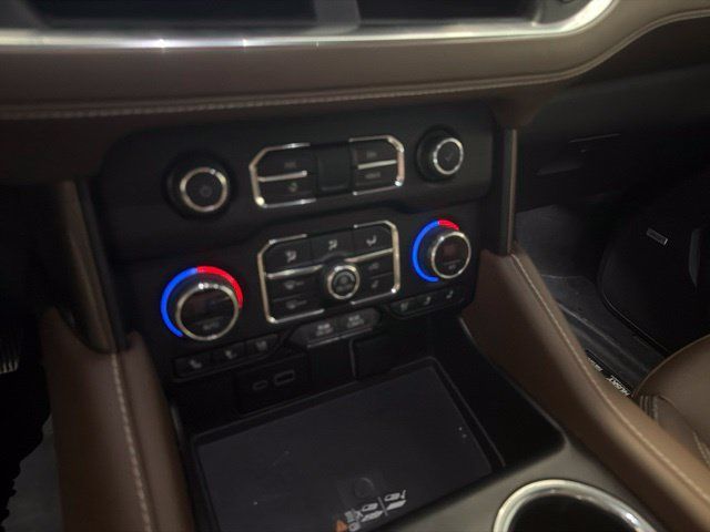 Used 2023 Chevrolet Suburban High Country w/ Advanced Technology Package AWD/4WD image 37
