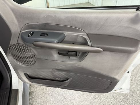 Used 2001 Ford Explorer Sport Trac 4x4 image 29