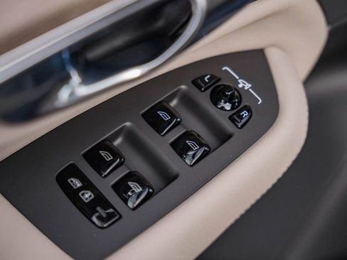 New 2026 Volvo XC90 B6 Plus image 38