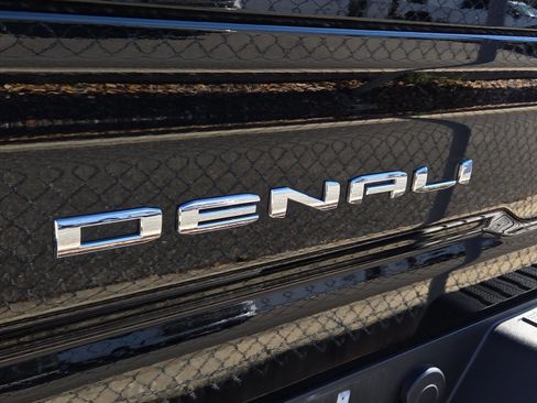 Used 2025 GMC Sierra 2500 Denali Ultimate image 20