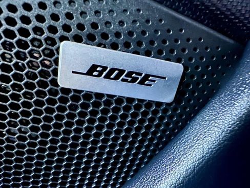 Used 2021 Porsche Taycan image 24