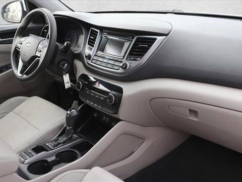 Used 2017 Hyundai Tucson SE FWD image 27