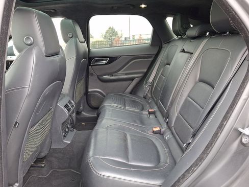 Used 2020 Jaguar F-PACE R-Sport image 11