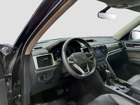 Used 2023 Volkswagen Atlas SE w/ Panoramic Sunroof Package AWD/4WD image 9