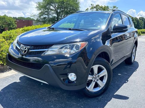 Used 2015 Toyota RAV4 XLE FWD image 1