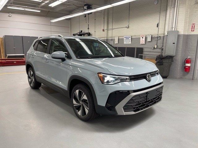 New 2027 Volkswagen Taos SE AWD/4WD image 5