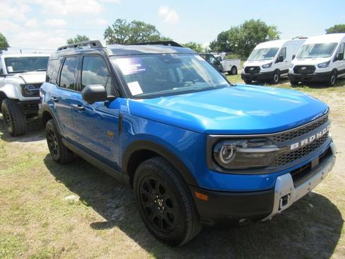 Used 2025 Ford Bronco Sport Badlands AWD/4WD image 1