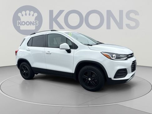 Used 2022 Chevrolet Trax LT w/ LT Convenience Package AWD/4WD image 10