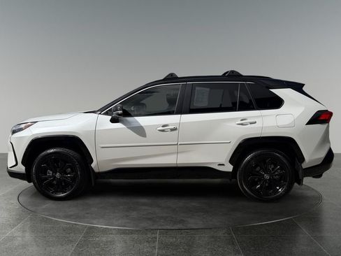 Used 2025 Toyota RAV4 XSE w/ Advanced Technology Package AWD/4WD image 5