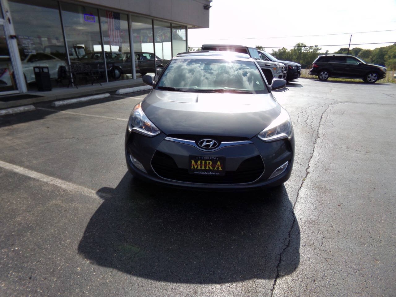 Used 2015 Hyundai Veloster w/ Option Group 03 FWD image 2