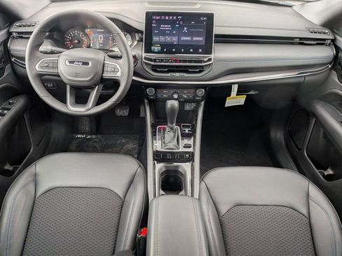 New 2026 Jeep Compass Latitude image 15