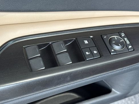 Certified 2020 Lexus ES 300h w/ Premium Package FWD image 13