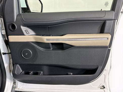 Used 2024 Ford Expedition Max Limited image 36