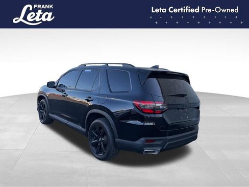 Used 2025 Honda Pilot Black Edition image 4