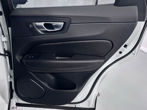 Certified 2025 Volvo XC60 B5 Plus image 29