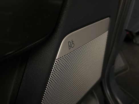 Certified 2022 Ford F150 XLT w/ Equipment Group 302A High image 29