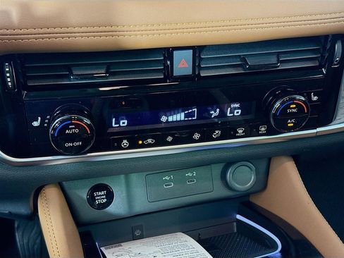 New 2026 Nissan Rogue Platinum AWD/4WD image 18