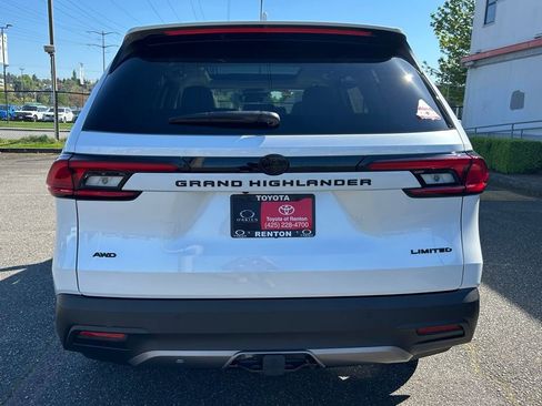 New 2026 Toyota Grand Highlander AWD image 6