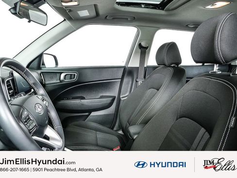 Certified 2025 Hyundai Venue SEL image 7