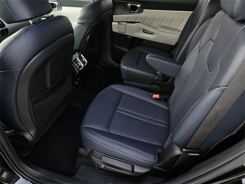 Certified 2023 Kia Sorento SX Prestige image 14