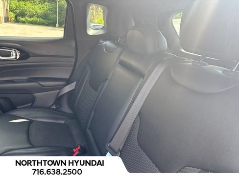 Used 2025 Jeep Compass Latitude w/ Convenience Group AWD/4WD image 16