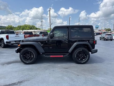 Used 2023 Jeep Wrangler Sport AWD/4WD image 6