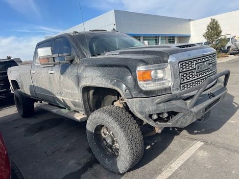 Used 2019 GMC Sierra 3500 Denali w/ Duramax Plus Package image 8