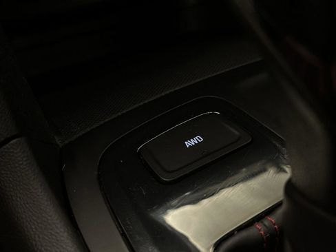 Used 2023 Chevrolet Equinox RS image 31