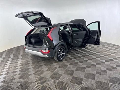 Certified 2024 Kia Niro EX FWD image 16
