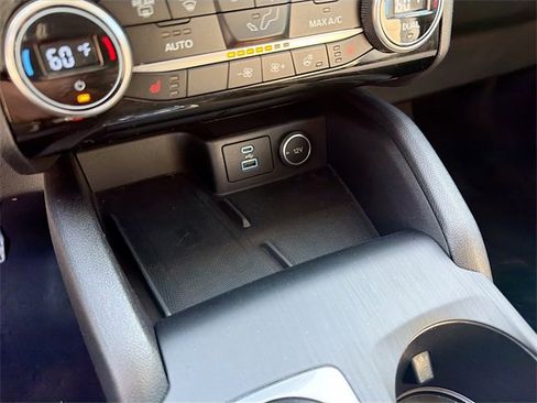 Used 2021 Ford Escape Titanium w/ Titanium Elite Package image 32