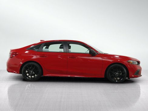 Used 2023 Honda Civic Sport image 6