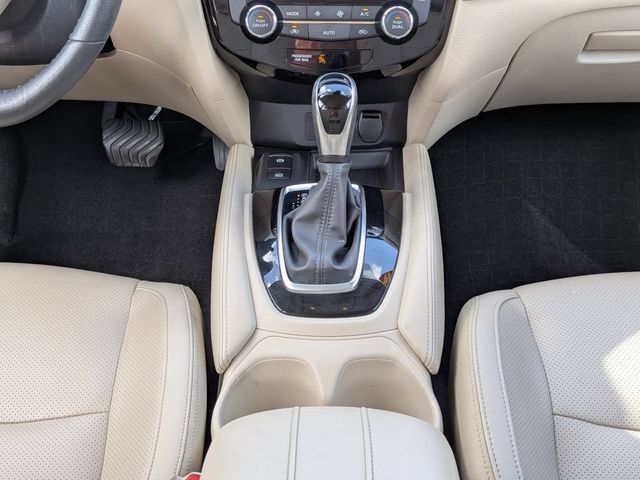 Used 2019 Nissan Rogue SL AWD/4WD image 18