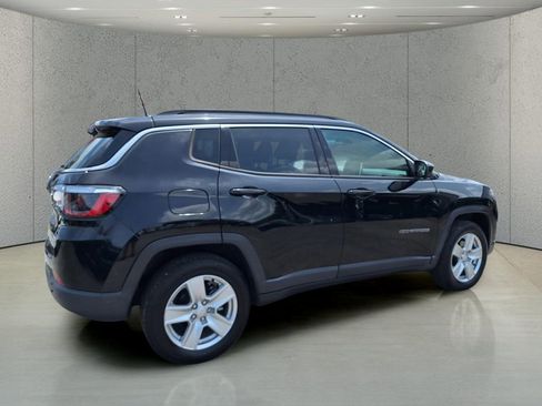 Used 2022 Jeep Compass Latitude w/ Convenience Group AWD/4WD image 5
