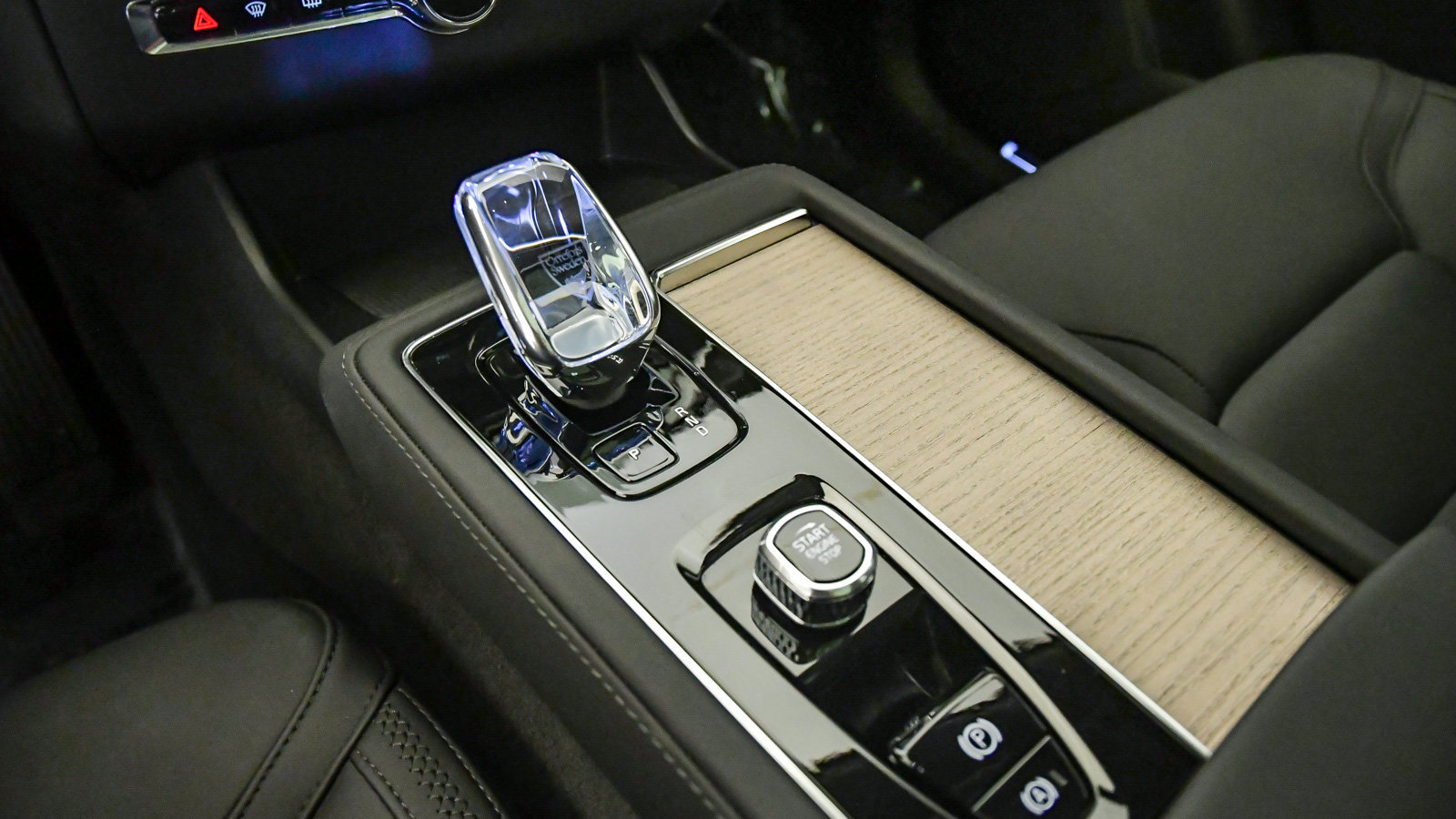 Certified 2026 Volvo XC90 B6 Plus AWD/4WD image 22
