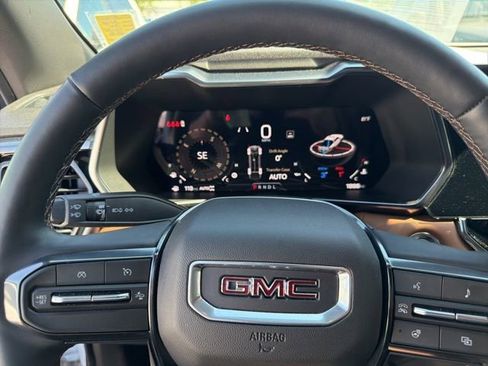 Used 2026 GMC Canyon AT4 w/ Technology Plus Package AWD/4WD image 13