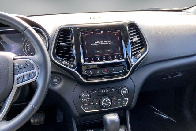 Used 2019 Jeep Cherokee Limited w/ Luxury Group AWD/4WD image 5