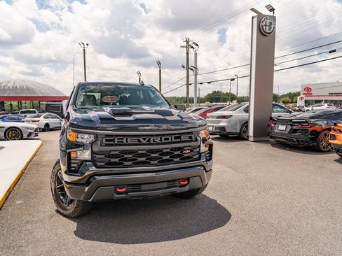 Used 2025 Chevrolet Silverado 1500 Custom Trail Boss AWD/4WD image 12