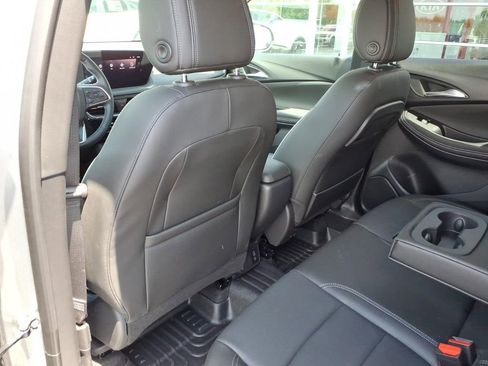 Used 2025 Buick Encore GX Avenir w/ Avenir Technology Package AWD/4WD image 12