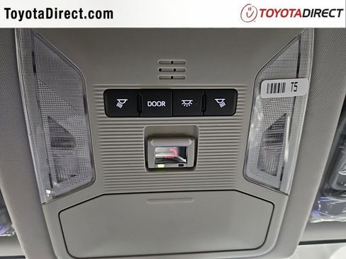 New 2025 Toyota RAV4 XLE image 18