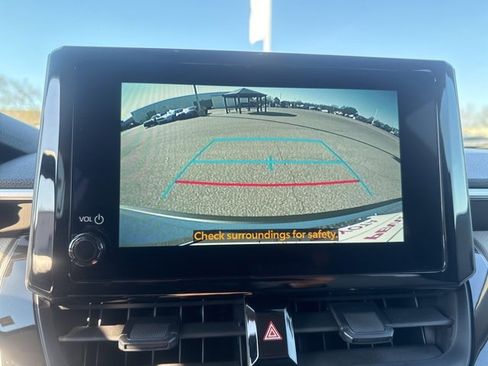 Used 2026 Toyota Corolla Cross LE image 33