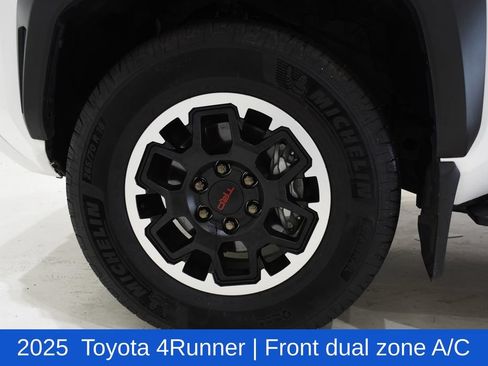 Used 2025 Toyota 4Runner SR5 AWD/4WD image 6