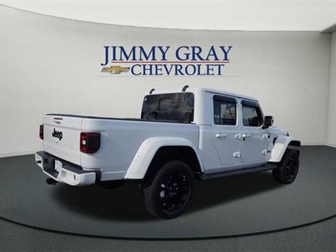 Used 2021 Jeep Gladiator Overland image 3