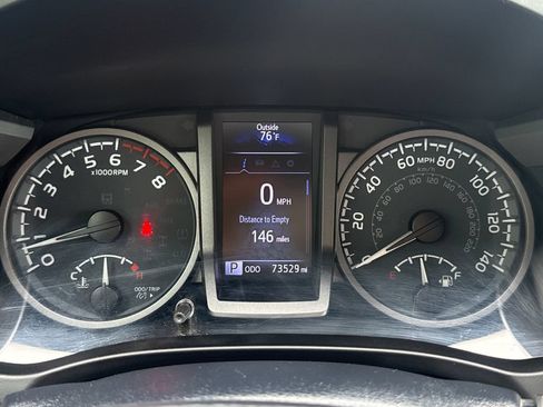 Used 2020 Toyota Tacoma TRD Off-Road AWD/4WD image 21