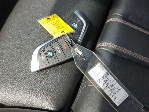 Certified 2023 BMW 540i xDrive w/ Premium Package image 36