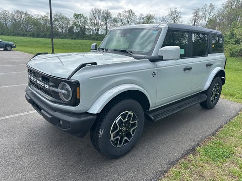 New 2026 Ford Bronco Outer Banks AWD/4WD image 5
