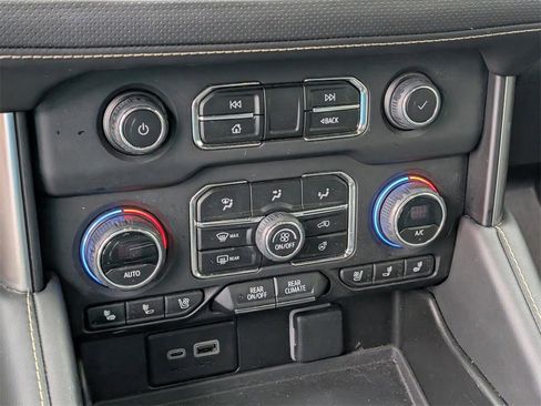 Used 2023 Chevrolet Tahoe Premier w/ Advanced Technology Package image 30